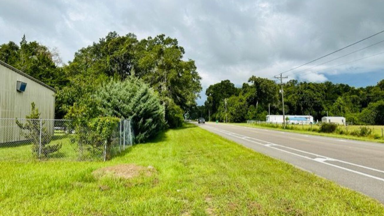 7670 115th St, Chiefland, FL 32626