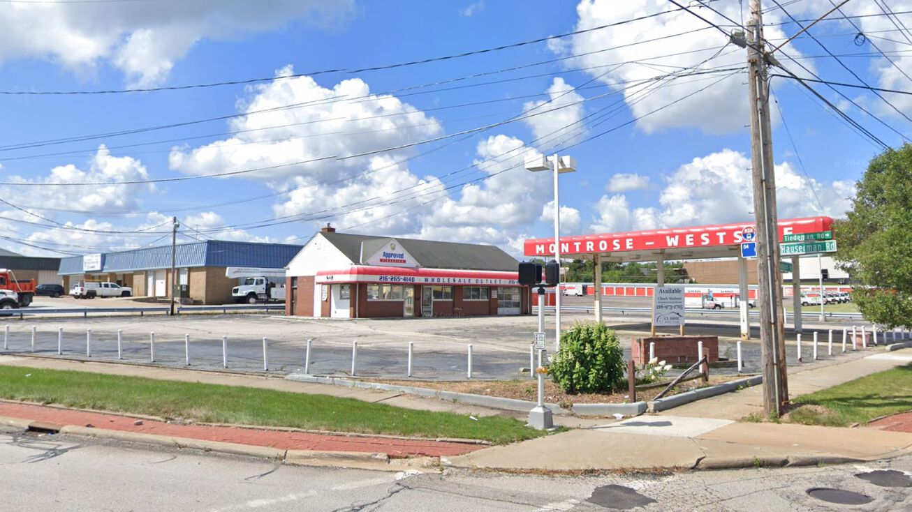 10505 Brookpark Rd, Parma, OH 44130