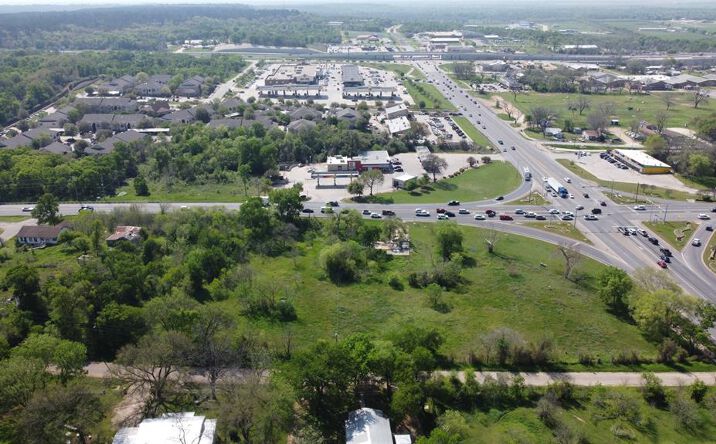 Pictures of Office, Mixed Use, Land property located at 1804 Chestnut St, Bastrop, TX 78602 for sales - image #1