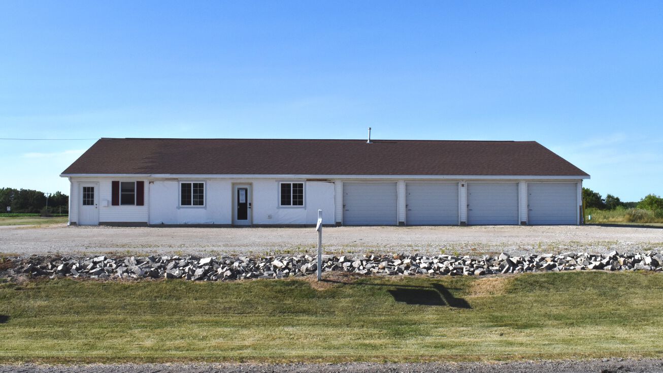 W10285 E RoseEld Rd, Rosendale, WI 54974