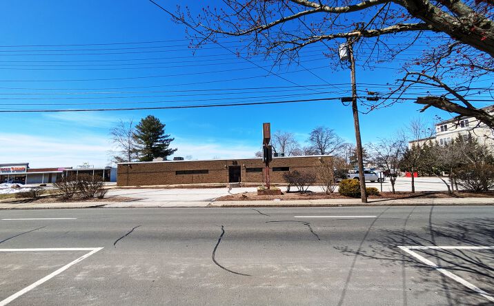 Pictures of Office property located at 25 S Maple St, Manchester, NH 03103 for sales - image #1