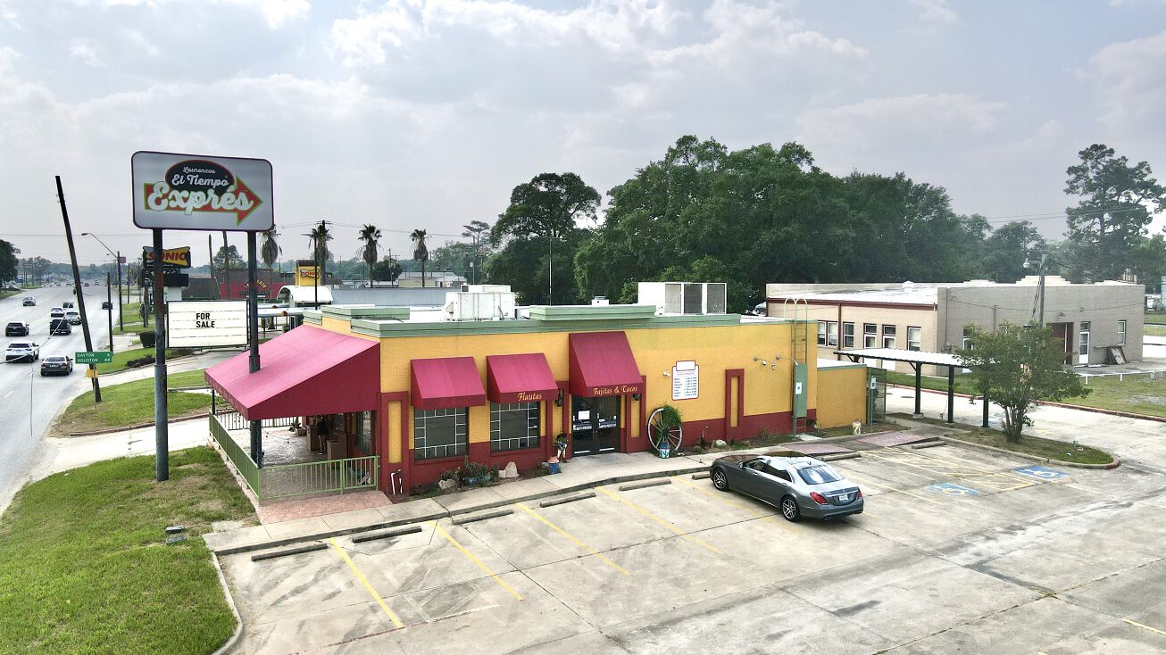 1829 US90, Liberty, TX 77575