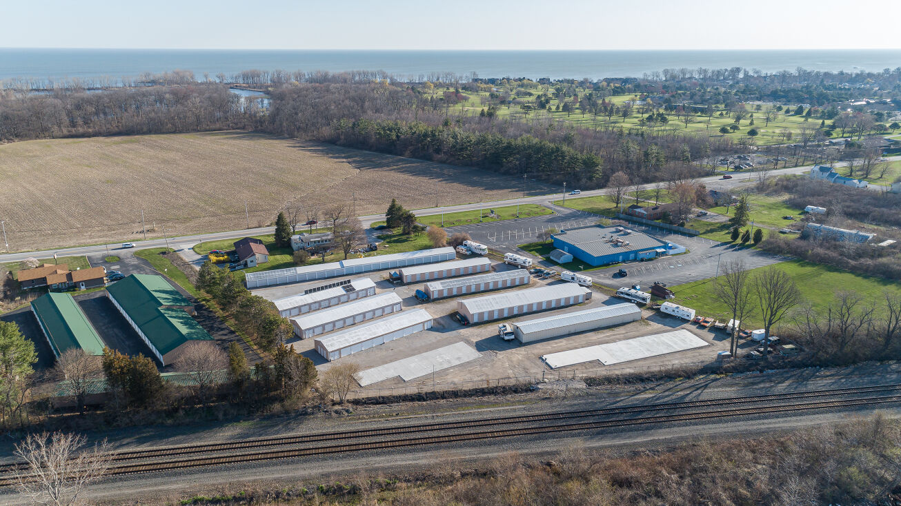 3208 Cleveland Rd W, Huron, OH 44839