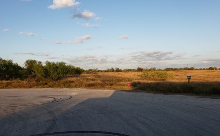 Pictures of Land property located at 0017 Park Place Kenedy TX 78119, Kenedy, TX 78119 for sales - image #1