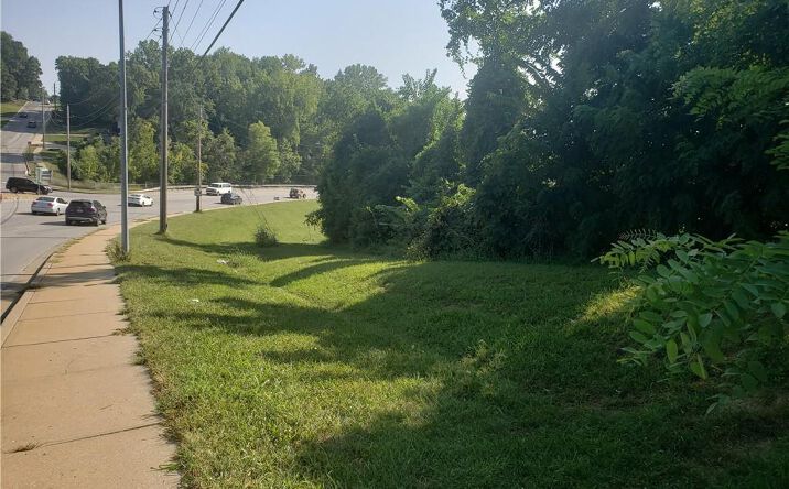 Pictures of Land property located at 497 NW 68 Terrace, Gladstone, MO 64118 for sales - image #1