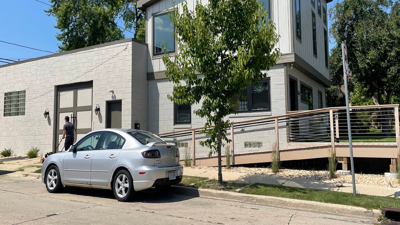 6501 W Lincoln Ave, West Allis, WI 53219