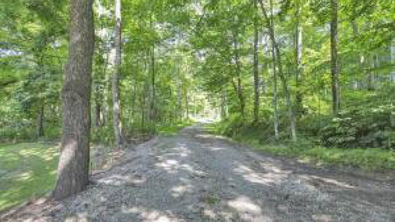 10040 Tucker Rd, New Straitsville, OH 43766