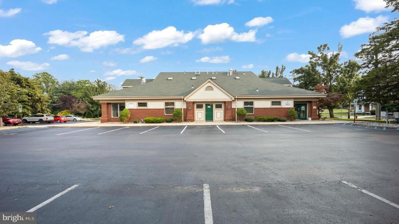 1102 E Chestnut Ave, Vineland, NJ 08360