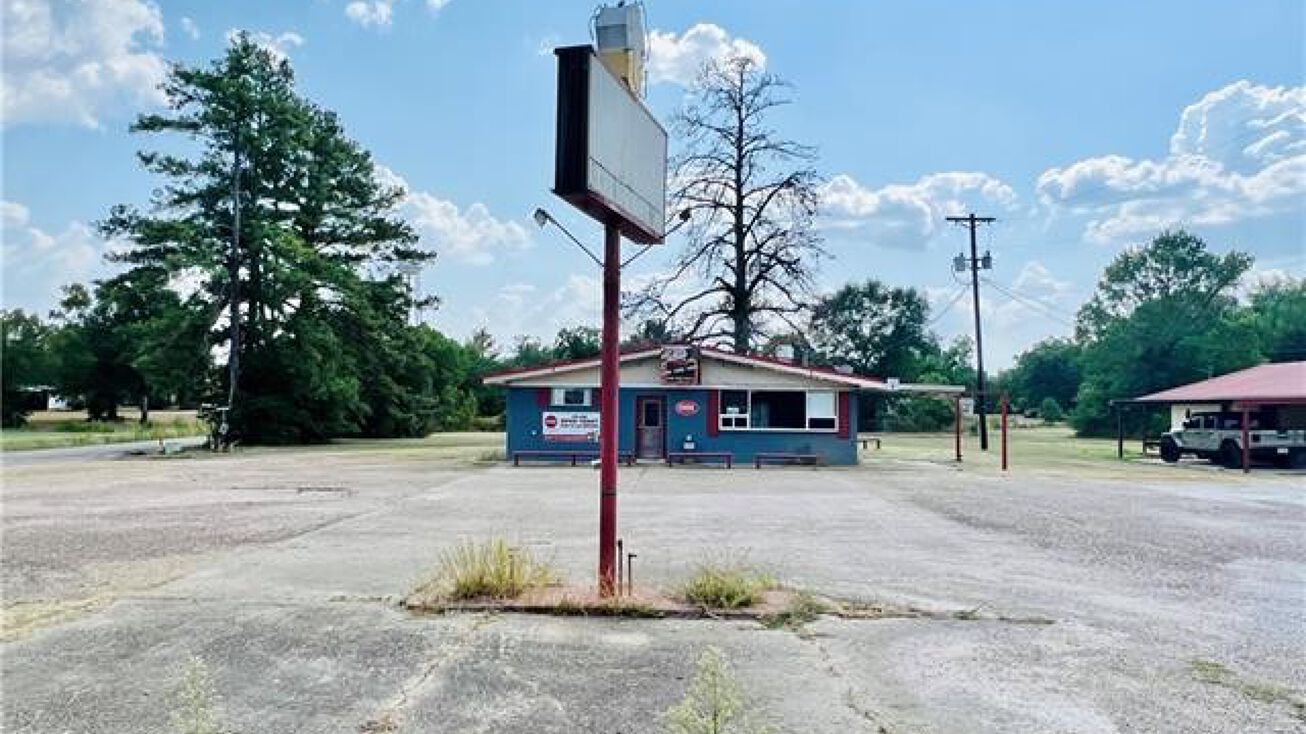 2962 HWY 107 Highway, Effie, LA 71331