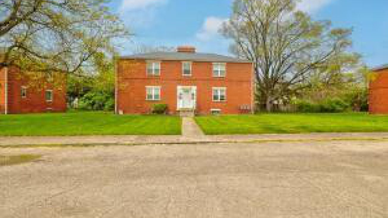 209 N James Road, Whitehall, OH 43213