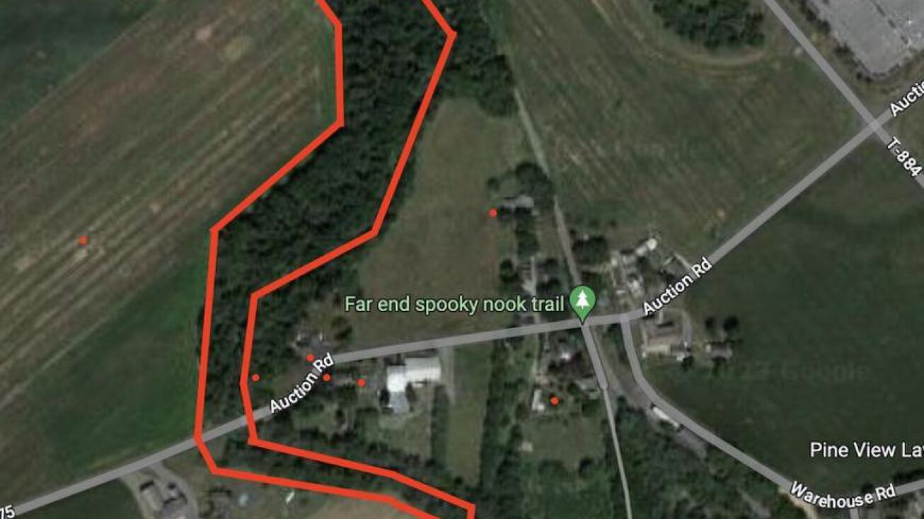 Auction Rd, Manheim, PA 17545