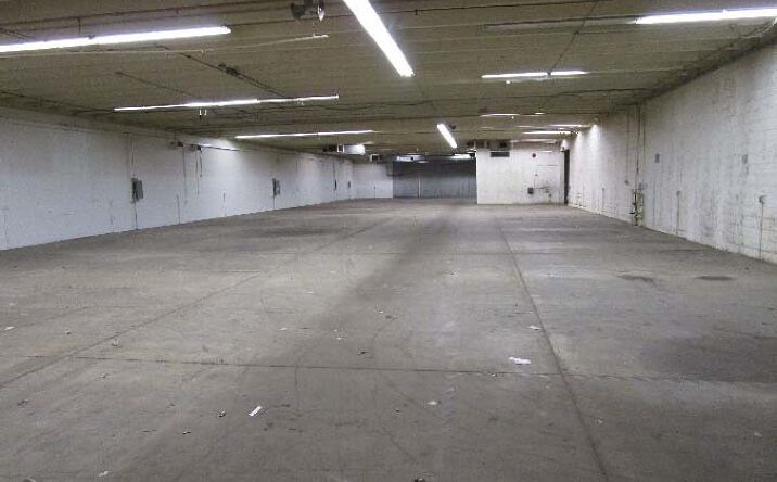 Pictures of Industrial property located at 10609 I St, Omaha, NE 68127 for comps - image #1