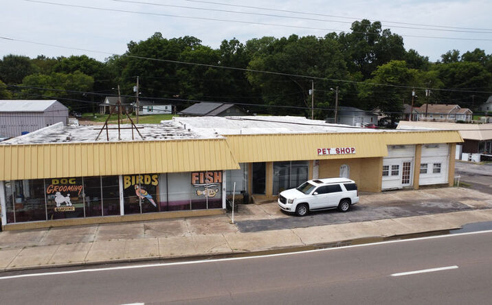Pictures of Retail, Mixed Use, Business for Sale property located at 217 N HWY 51 HWY, Covington, TN 38019 for sales - image #1