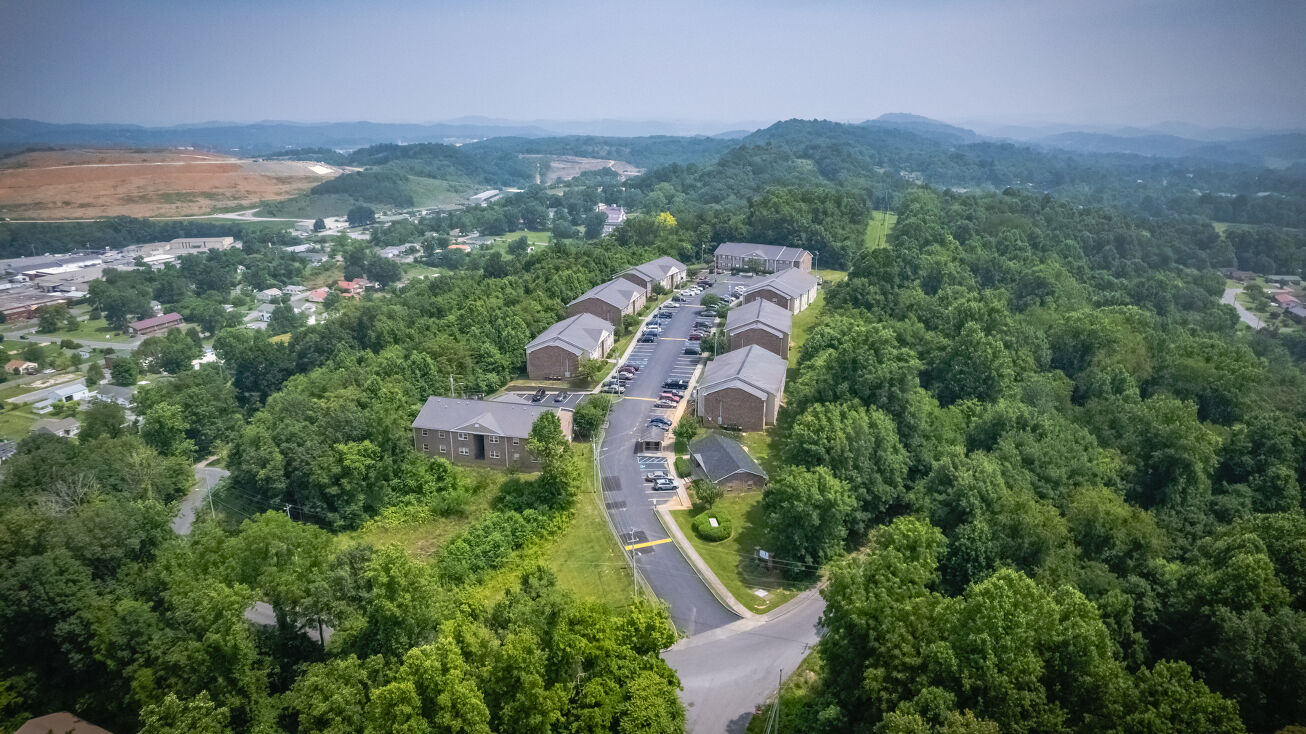 1319 Bell Ridge Rd, Johnson City, TN 37601