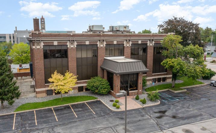 Pictures of Office property located at 135 Washington Ave, Bay City, MI 48708 for sales - image #1