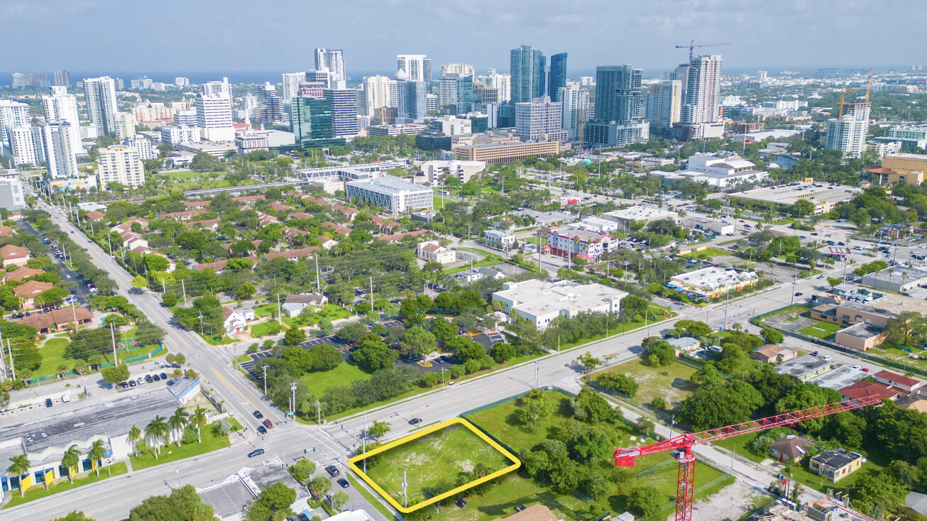 704 NW 4th St, Fort Lauderdale, FL 33311