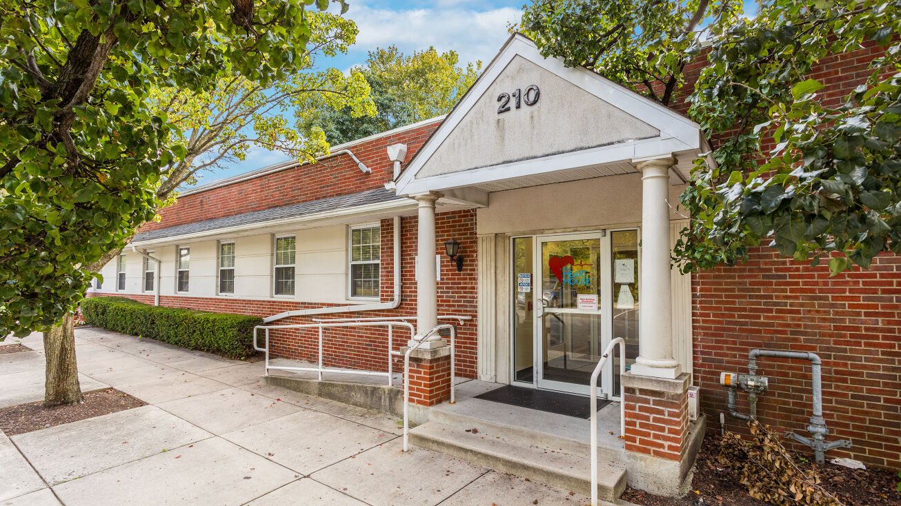 210 W Atlantic Ave, Haddon Heights, NJ 08035