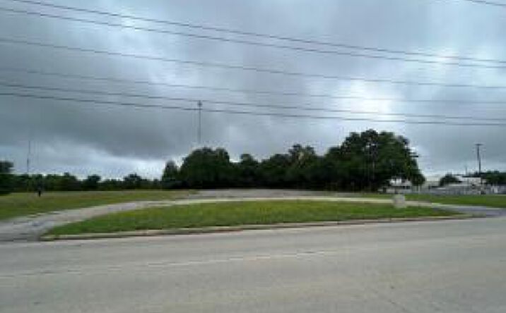 Pictures of Land property located at 0 Richland Avenue, Aiken, SC 29801 for sales - image #1