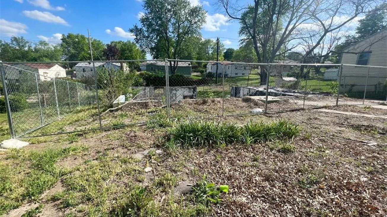 113 N Kendall Drive, Independence, MO 64056