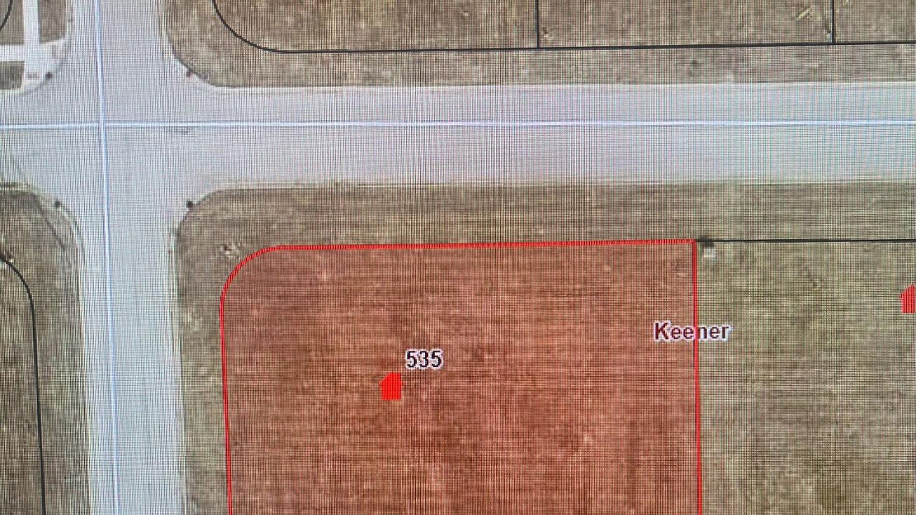 535 Juniper St NW, De Motte, IN 46310