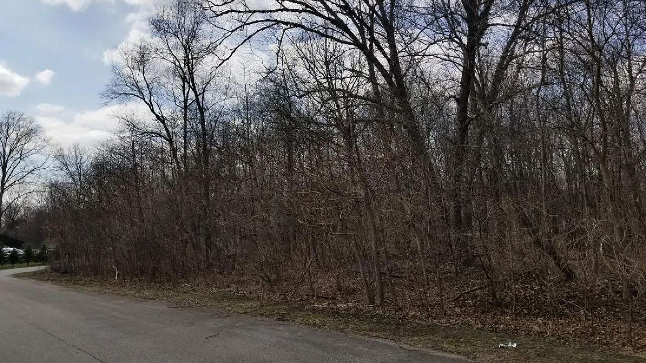 Dr, Roselawn, IN 46310