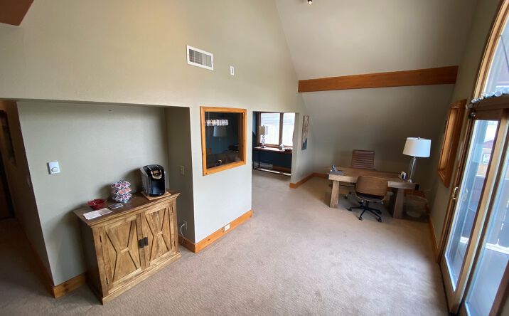 Pictures of Office property located at 356 E Elkhorn Ave, Estes Park, CO 80517 for comps - image #1
