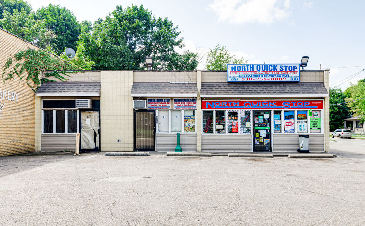 Pictures of Retail property located at 936-940 N Howard St, Akron, OH 44310 for sales - image #1