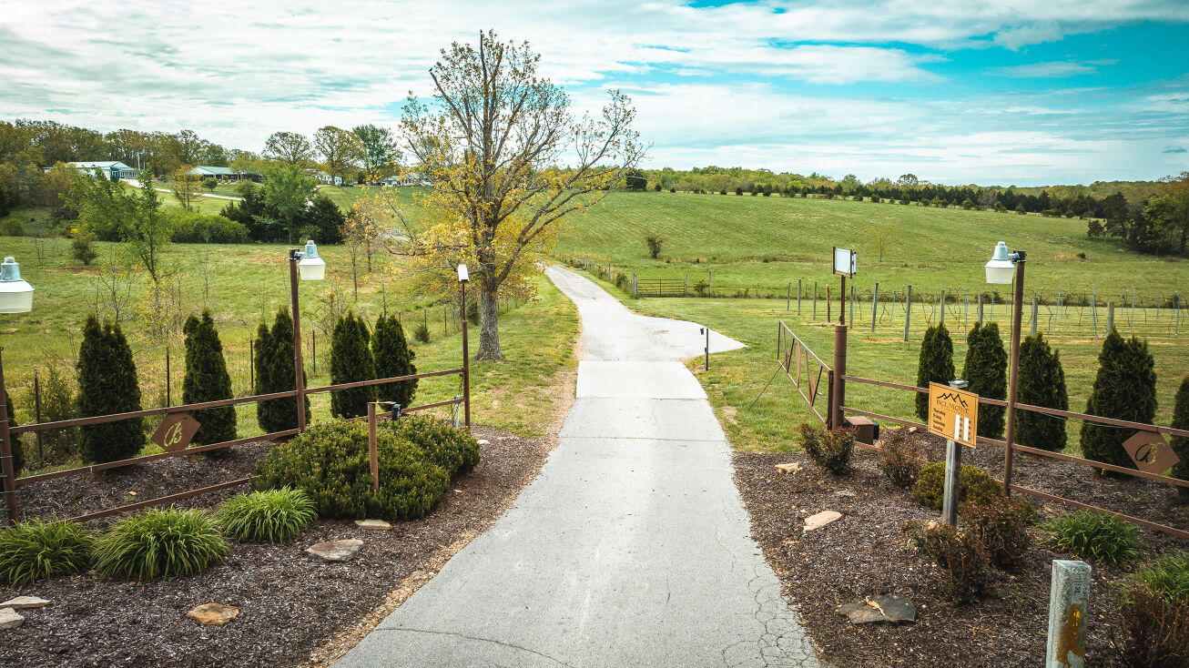 5870 Old Rte 66, Leasburg, MO 65535