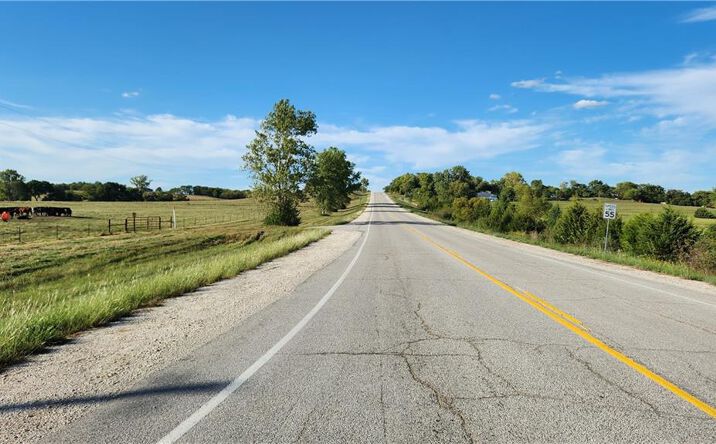 27724 Osawatomie Road, Paola, KS 66071 | Crexi.com