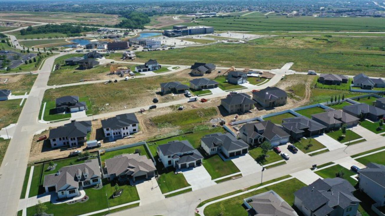 6507 S 207th Ave, Gretna, NE 68022