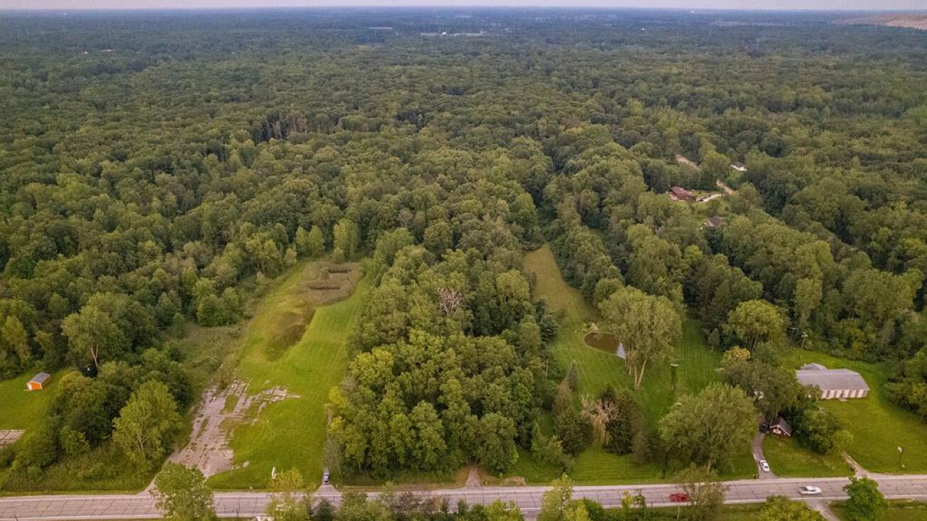 24275 Sumpter Rd, Belleville, MI 48111