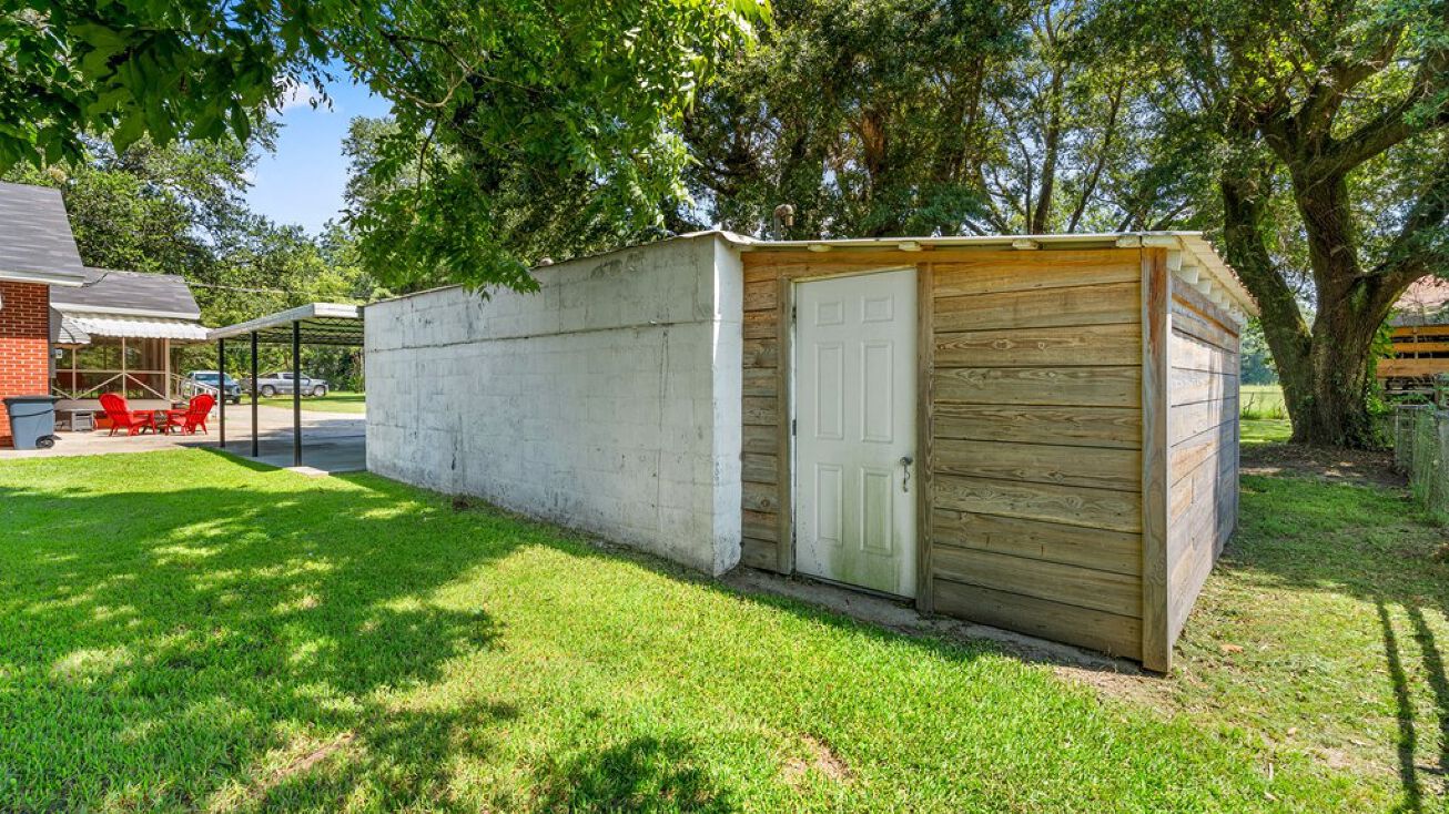 3881 Sharon Rd, Laurel, MS 39443