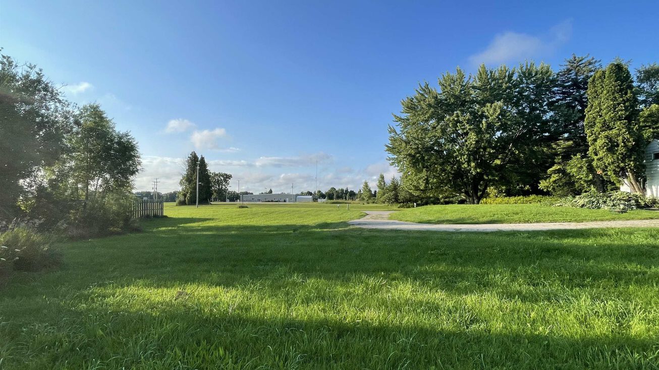 3126 W Remus Road, Mt Pleasant, MI 48858