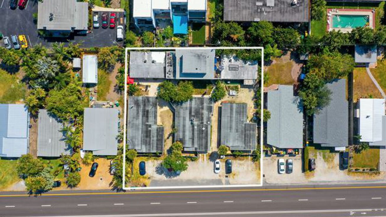 637 S Orlando Ave, Cocoa Beach, FL 32931