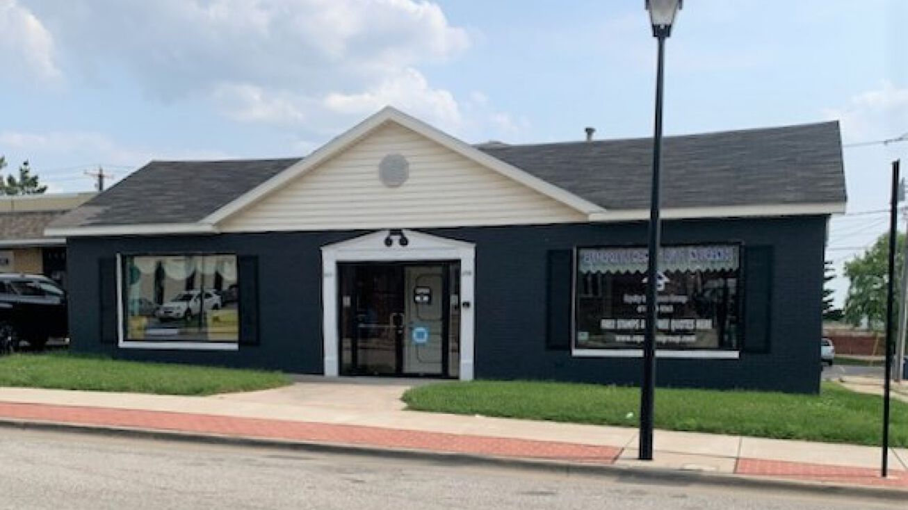 160 E Ferguson Ave, Wood River, IL 62095