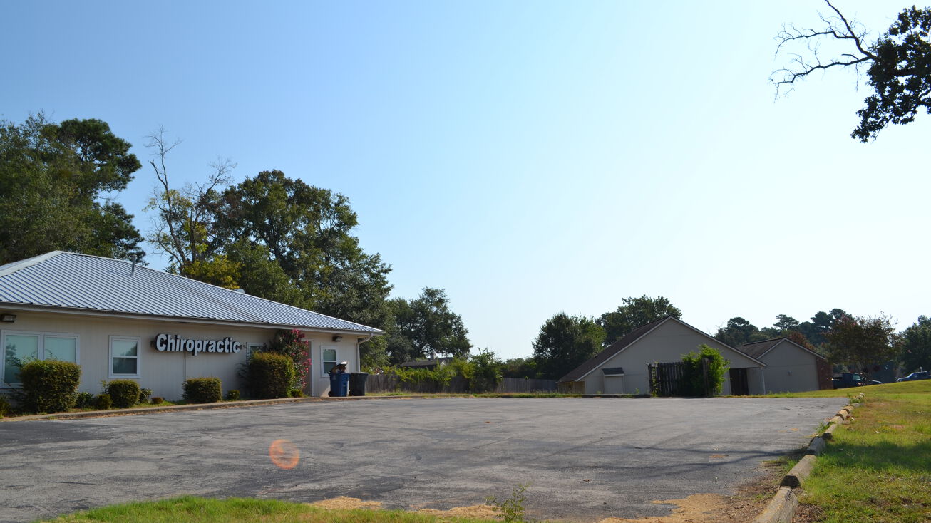 122 N. Lee, Gladewater, TX 75647