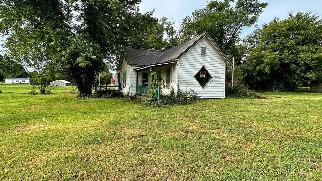 512 W Main, Weir, KS 66781