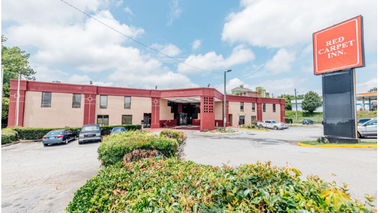 Pictures of Hospitality property located at 2690 Riverside Dr, Macon, GA 31204 for sales - image #1