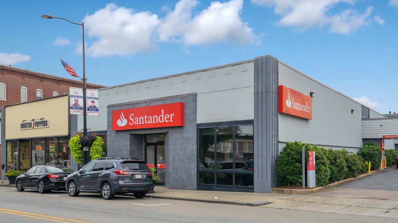 11 Park St, Leominster, MA 01453