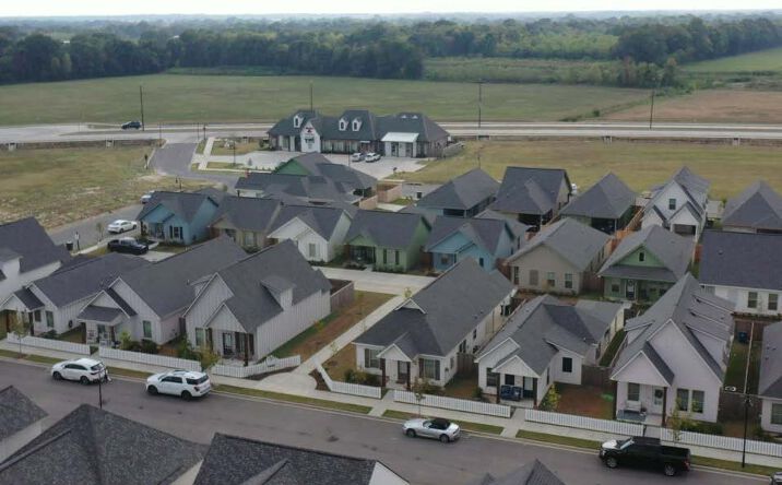 Pictures of Multifamily property located at 1001 Apollo Rd, Scott, LA 70583 for sales - image #1