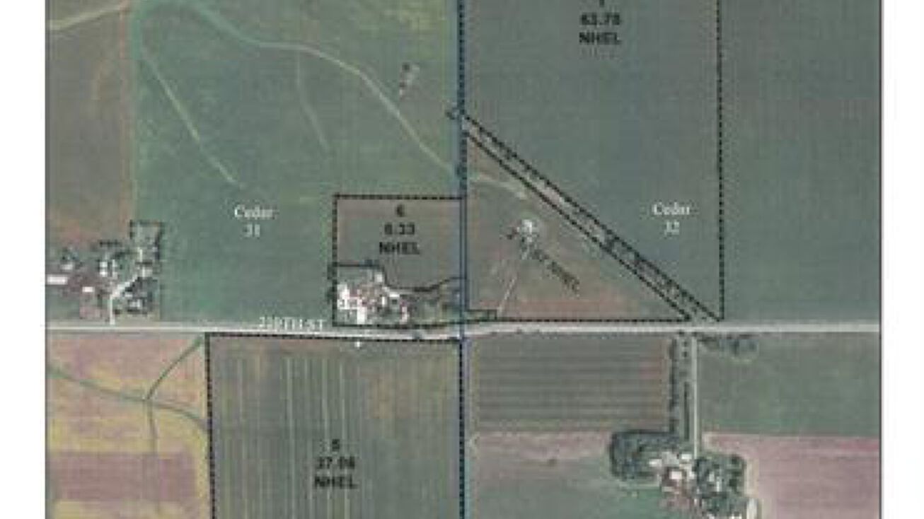 210th St NE, Solon, IA 52333