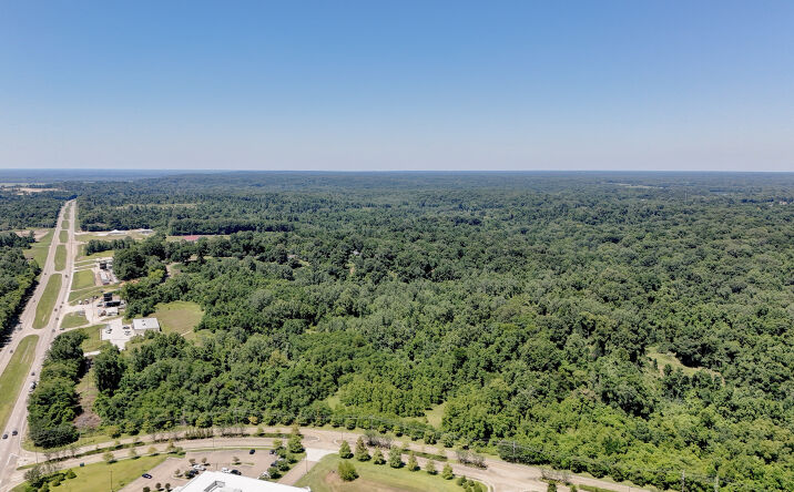 Pictures of Land property located at 000 Hwy 61 North, Vicksburg, MS 39183 for sales - image #1