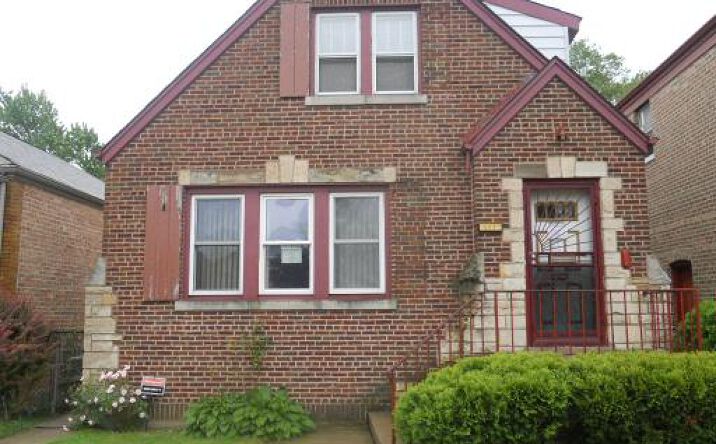 Pictures of Multifamily property located at 643 E 100th Pl, Chicago, IL 60628 for sales - image #1