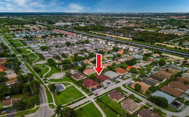 Pictures of Multifamily property located at 5401 NW 22nd St, Lauderhill, FL 33313 for sales - image #1