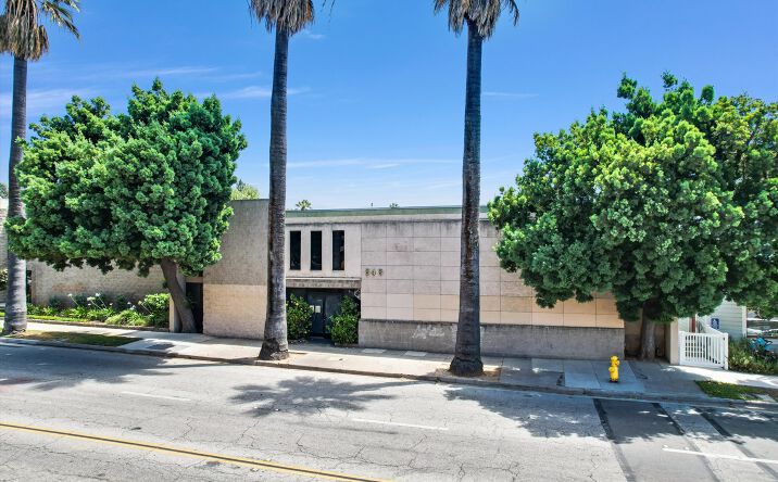 Pictures of Office, Industrial property located at 848 N. Fair Oaks Ave, Pasadena, CA 91103 for sales - image #1