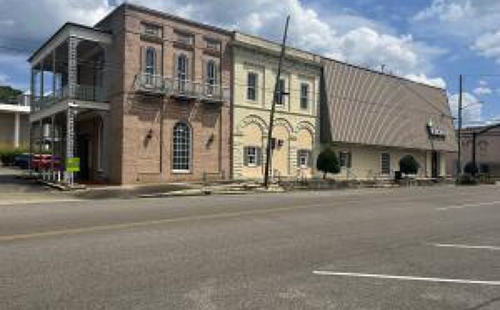 Pictures of Special Purpose property located at 100 Main Street, Newton, MS 39345 for sales - image #1