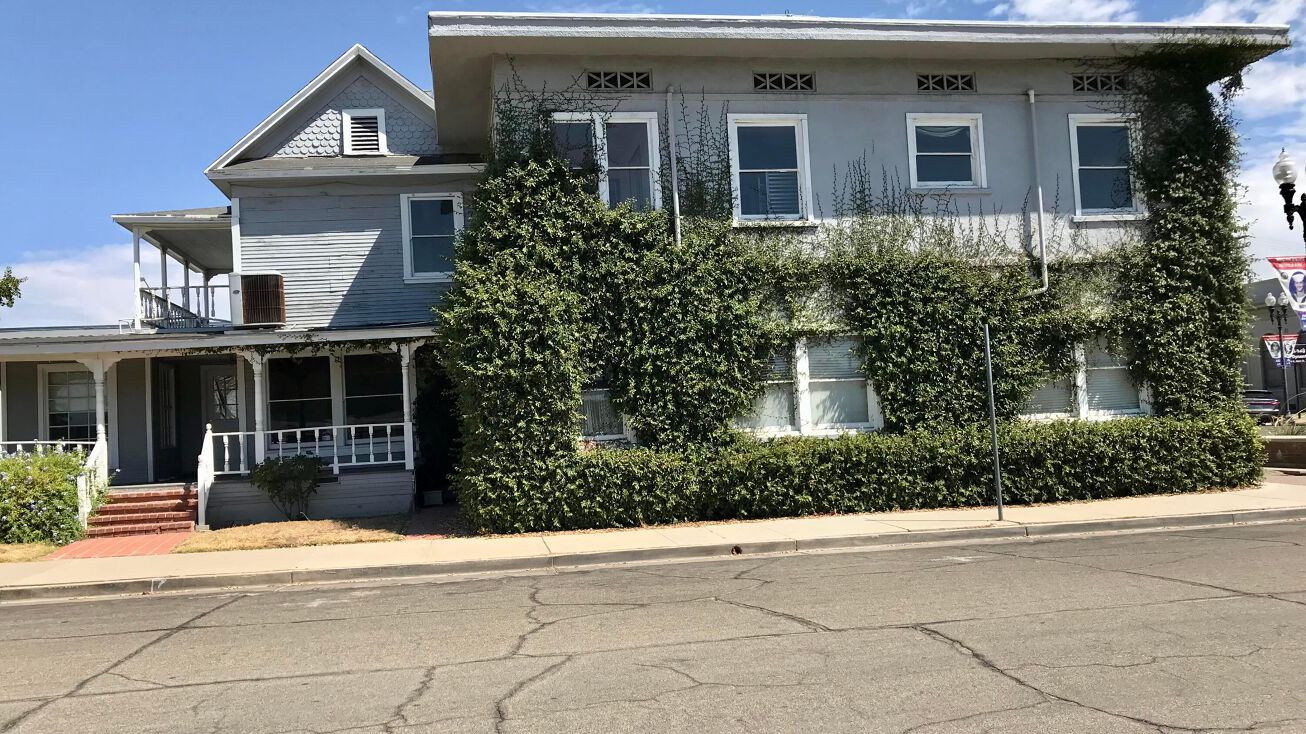 367 N Main Street, Porterville, CA 93257