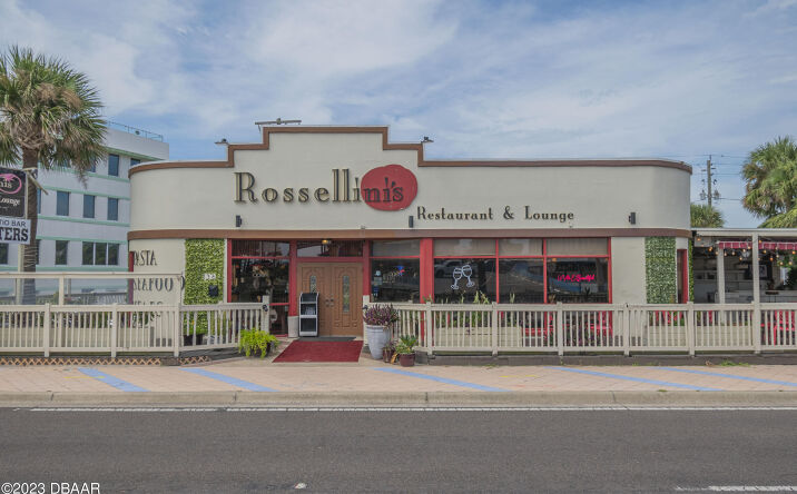 Pictures of Retail property located at 136 S Atlantic Avenue, Daytona Beach, FL 32118 for sales - image #1