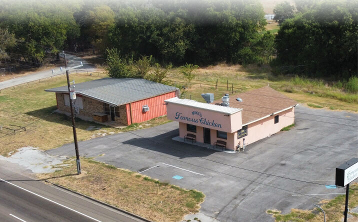Pictures of Retail property located at 304 & 306 N Main Street, Calvert, TX 77837 for sales - image #1