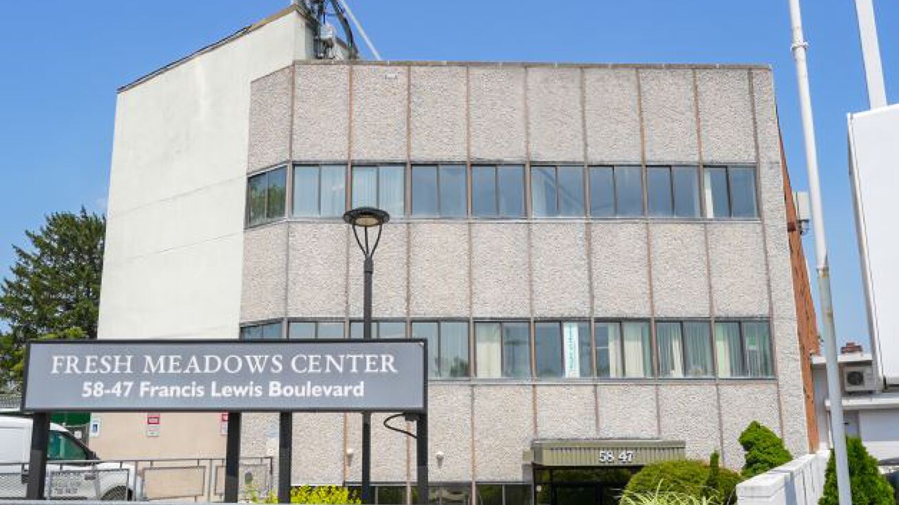 5847 Francis Lewis Blvd, Queens, NY 11364